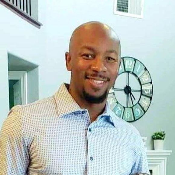 Profile Picture of Joshua Winston (@jwinston4) on Poshmark