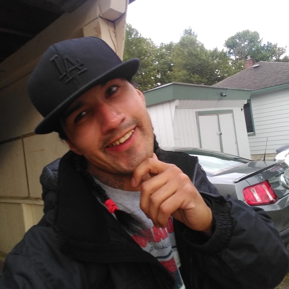 Profile Picture of Jesse Lamere (@jesselamere) on Poshmark