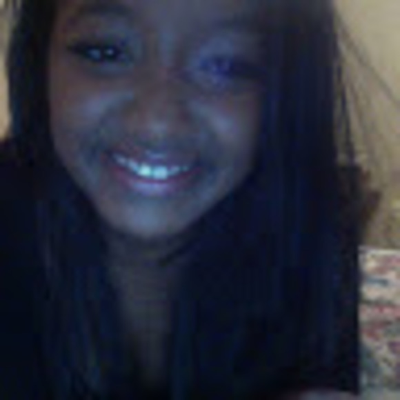 Profile Picture of Makda Aseffa (@aseffama) on Poshmark