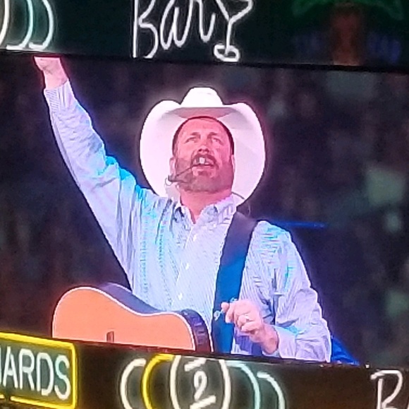 Profile Picture of Robert Berman (@4nspy10) on Poshmark