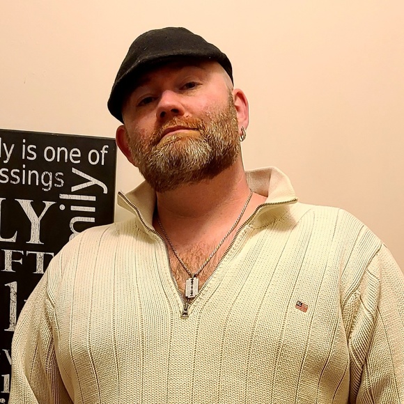 Profile Picture of Travis Rollins (@rollt210215) on Poshmark