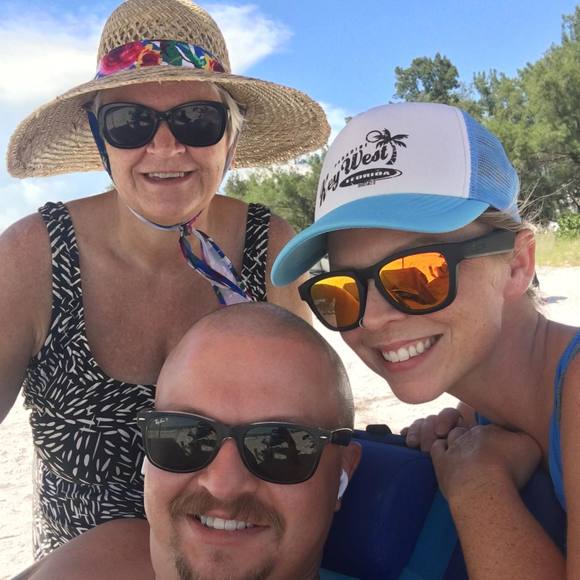 Profile Picture of Sharon Angles (@theanglesfamily) on Poshmark
