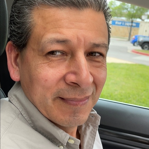 Efrain Aceves - Poshmark Profile Picture of Efrain Aceves (@acevesefrain29) on Poshmark