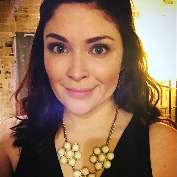 Profile Picture of Caroline Tobin (@tobinc) on Poshmark