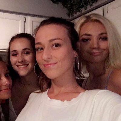 Profile Picture of Cydnee Cronin (@cyd_THEKID_) on Twitter