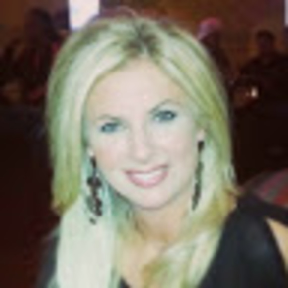 Profile Picture of Chandra Madafferi (@cmadafferi) on Poshmark