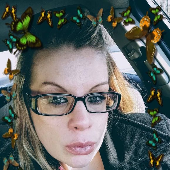 Profile Picture of Allyson Gnipp (@allyson899) on Poshmark