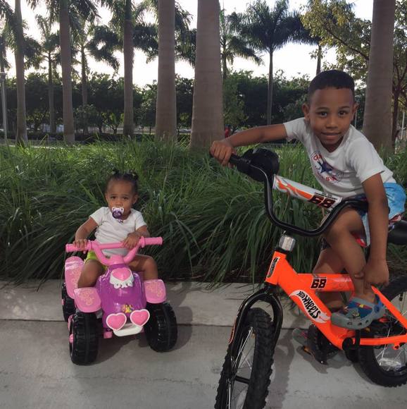 Profile Picture of Alexis Pedroso (@alexispedroso) on Poshmark