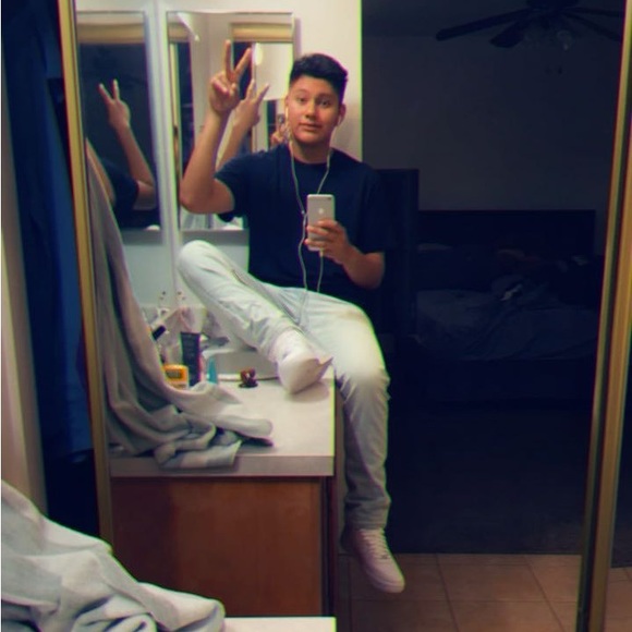 Profile Picture of Abdias Ajucum (@abdiasajucum) on Poshmark