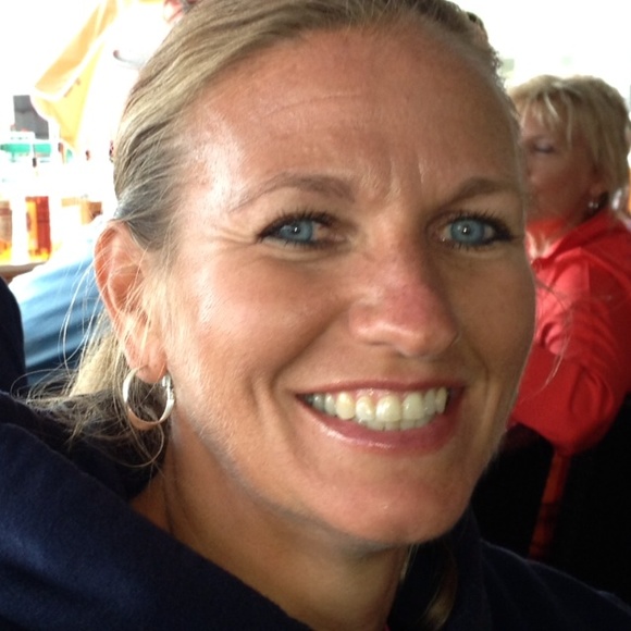 Profile Picture of Leta Groters (@letagroters) on Poshmark