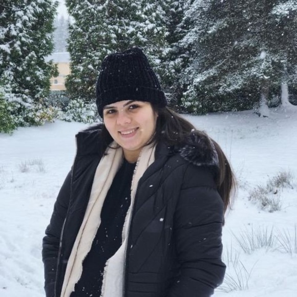Profile Picture of Bianca Martins (@biacaixa26) on Poshmark
