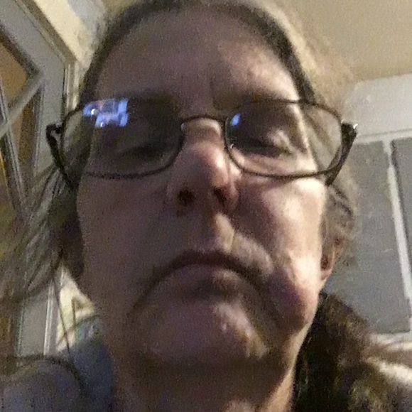 Profile Picture of Roberta Hamel (@robertahamel) on Poshmark