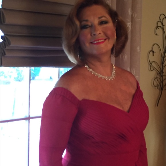 Profile Picture of Tina Trickey (@trickey55) on Poshmark