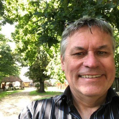 Profile Picture of  🛁Tony Burden 🚿 (@BurdenTony) on Twitter