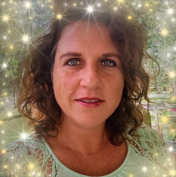 Profile Picture of Kimberly Dahlgren (@kdahlgren78) on Poshmark