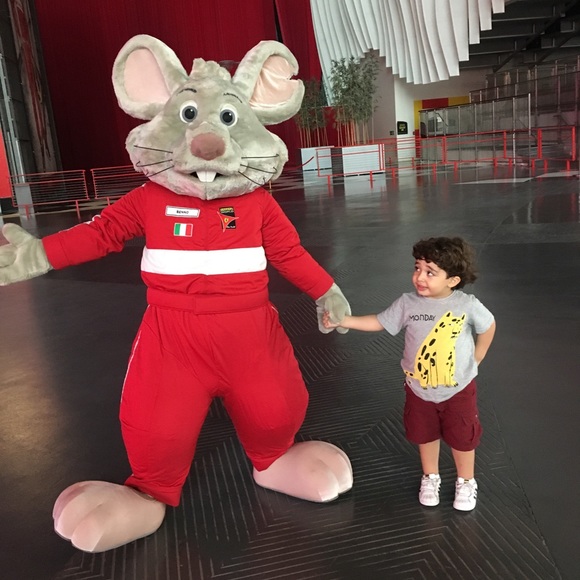 Profile Picture of Ahmed Humsalim (@ahmedhu106) on Poshmark