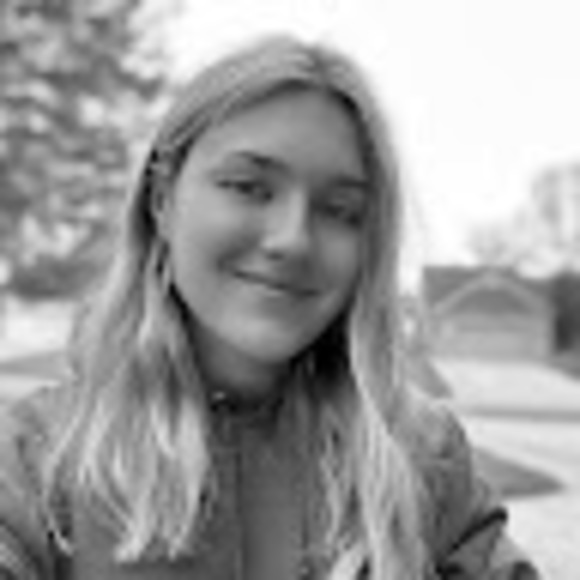 Profile Picture of Katie Spengler (@katieksski) on Poshmark