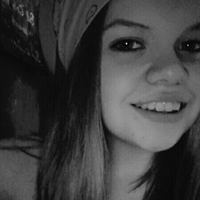 Profile Picture of Emily Sampson (@emilysampson122) on Twitter