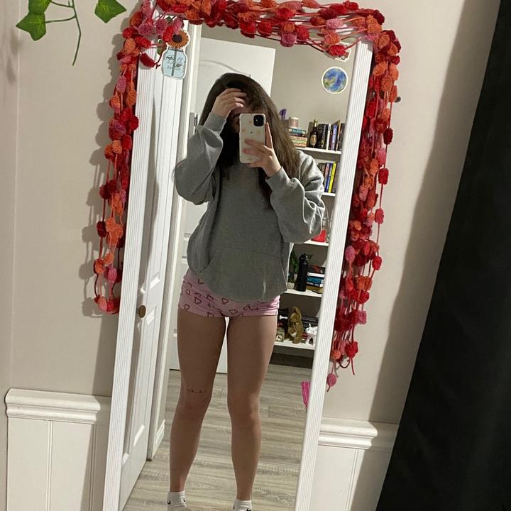 Profile Picture of . (@leaa.poulin) on Tiktok