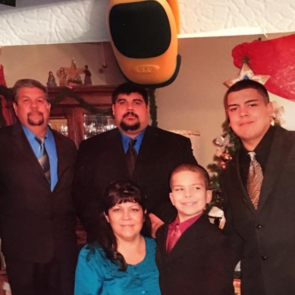 Profile Picture of Joe Ray (@bigjoeray) on Poshmark