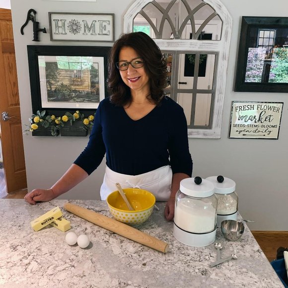 Profile Picture of Jill Dabella (@jilljackdab) on Poshmark