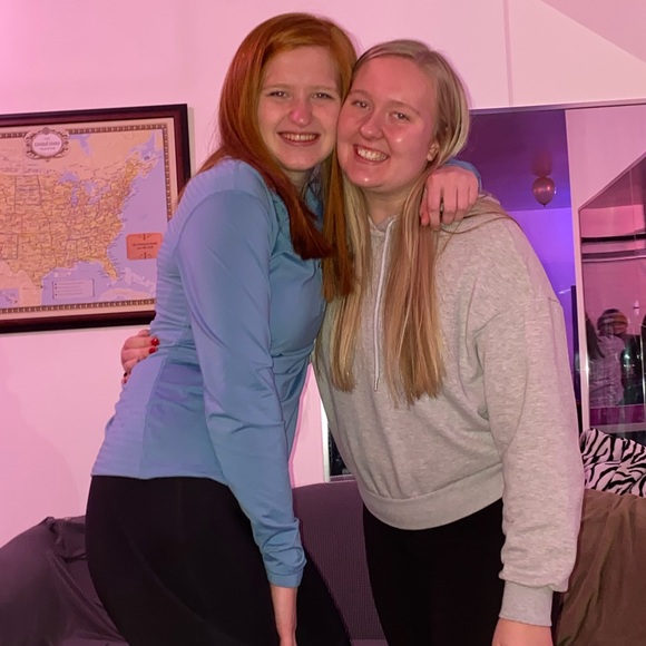 Profile Picture of Kiana Wiechmann (@kianawiechmann) on Poshmark