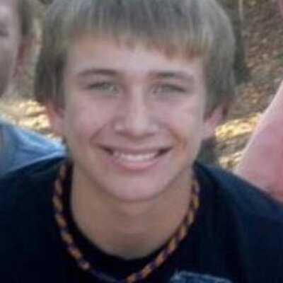 Profile Picture of Brett LaVigne (@brettlavignejr) on Twitter