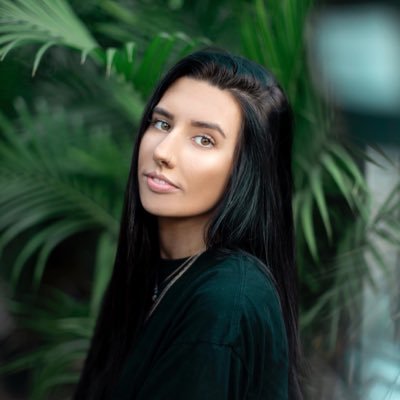 Profile Picture of Samantha Carver (@AdSharkSam) on Twitter