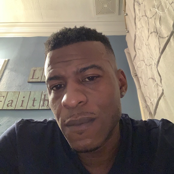 Profile Picture of Chris Mcmurtrey (@misterone00) on Poshmark