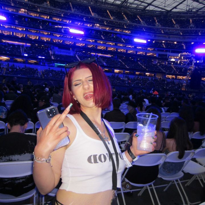 Profile Picture of Lisa (@lisademixo) on Tiktok