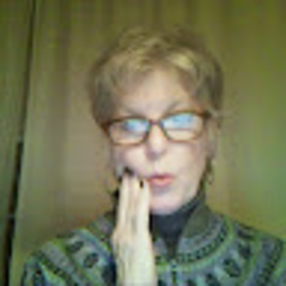 Profile Picture of Nancy Garton (@nangarton) on Poshmark