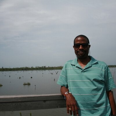 Profile Picture of Robert Irvin (@robvine) on Twitter