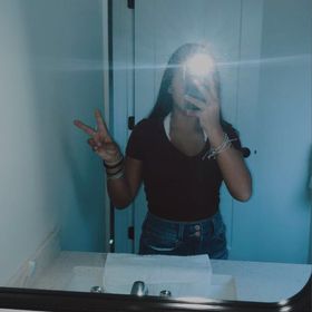 Profile Picture of lily osborne (@lily__osborne) on Pinterest