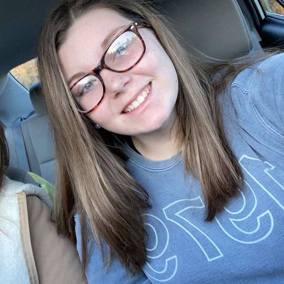 Profile Picture of Taylor Tanner (@taylortanner112) on Poshmark