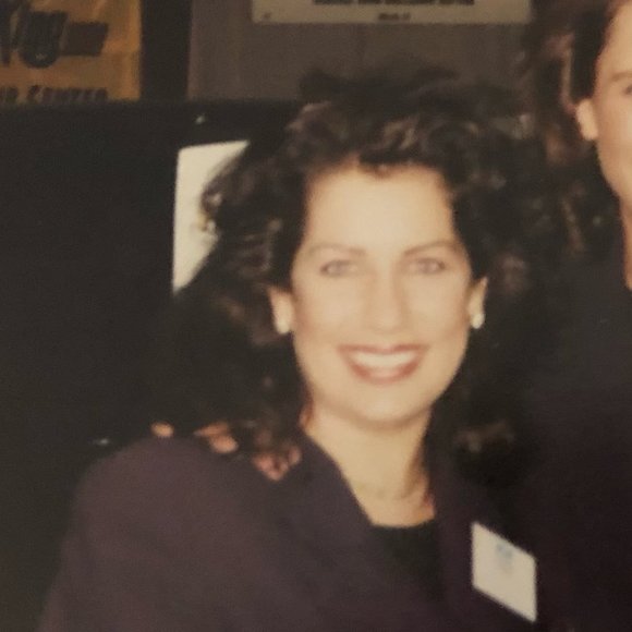 Marianne Gabriel vrahnos - Poshmark Profile Picture of Marianne Gabriel vrahnos (@mariannegabriel) on Poshmark