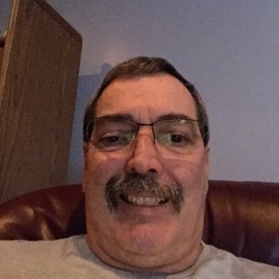 Profile Picture of Mike Moloney (@VTGuy9) on Twitter