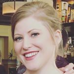 Profile Picture of Mandy (@mandypicksahusband) on Instagram