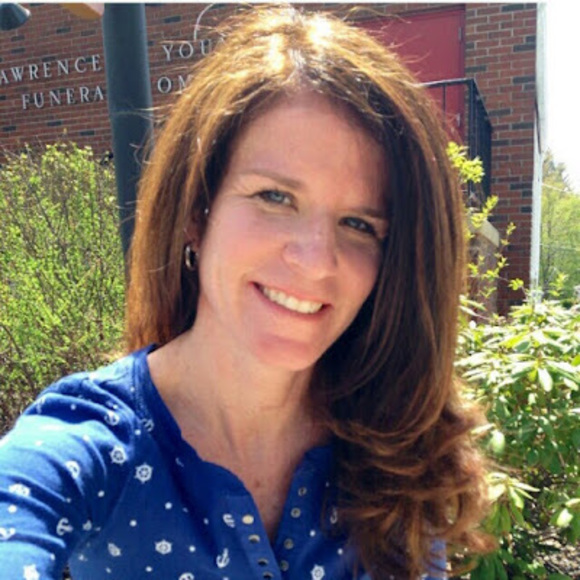 Profile Picture of Suzanne Shaffer (@suziq62669) on Poshmark