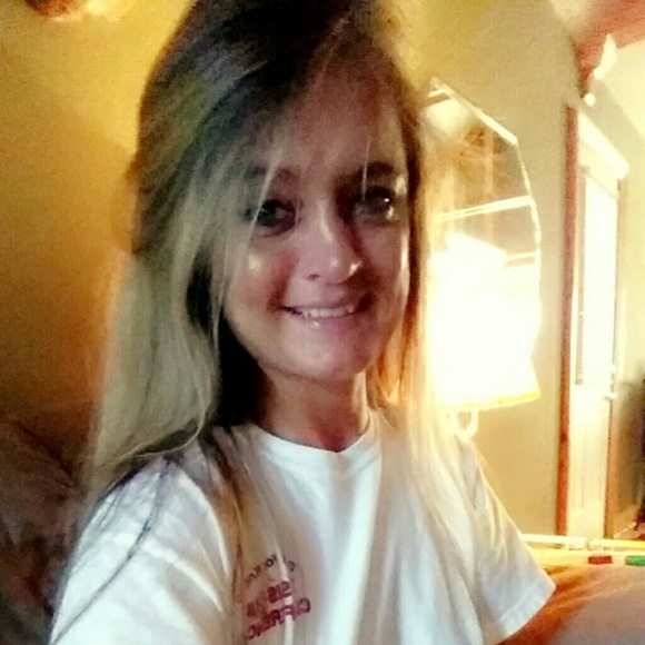 Profile Picture of Mary Tramell (@tramell42) on Poshmark