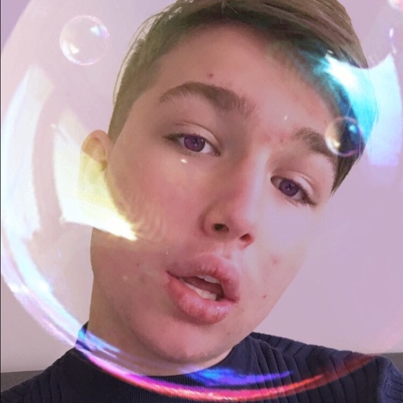 Profile Picture of Gordon Camplejohn (@gcampp) on Poshmark