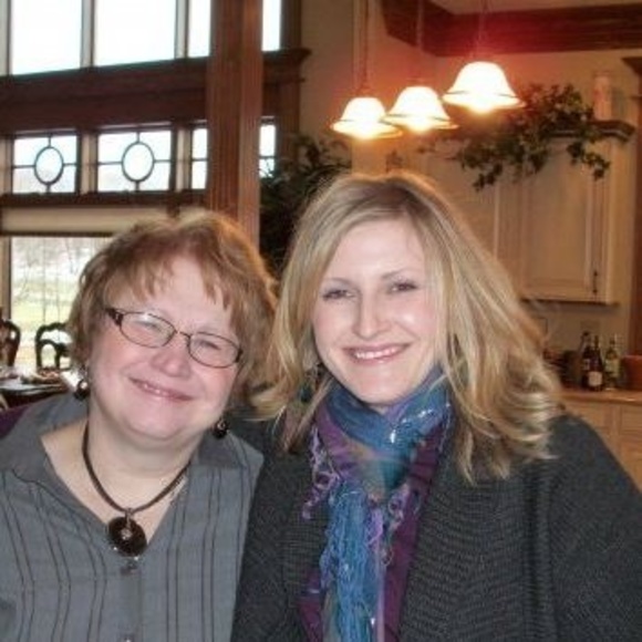 Profile Picture of Jo Surber (@michealjosurber) on Poshmark