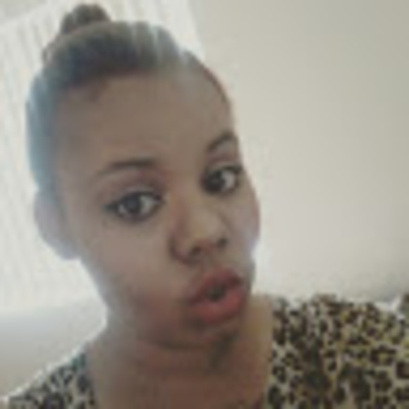 Profile Picture of Brittney Mcknight (@bmak0226) on Poshmark