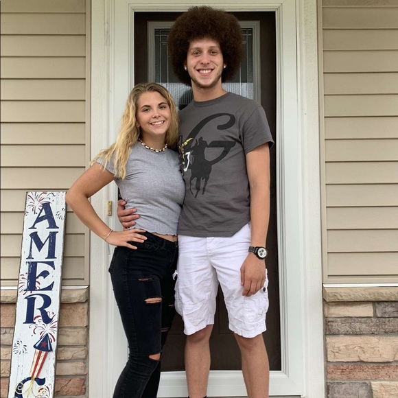 Profile Picture of Tyler Fruehling (@tylerfruehling) on Poshmark