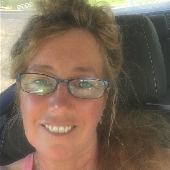 Profile Picture of Christine Lavigne (@clavigne2647) on Poshmark