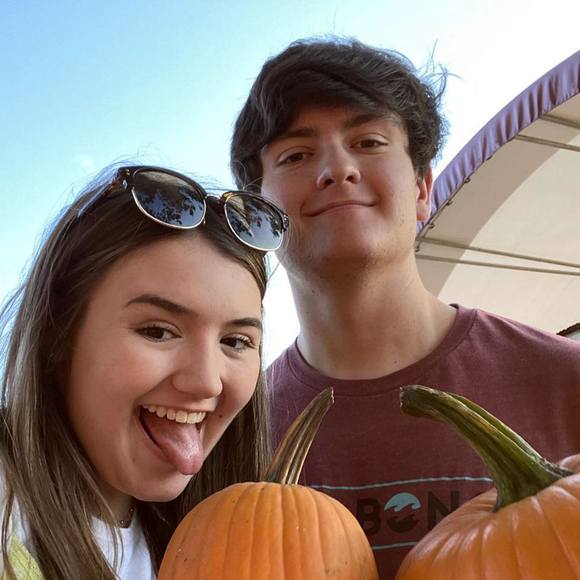 Profile Picture of Ethan Curry (@ethancurry03) on Poshmark