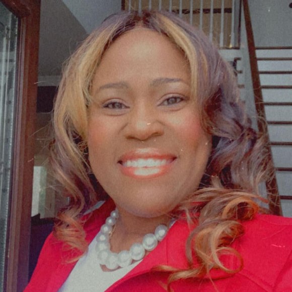 Profile Picture of Rossiar Harris-rudd (@rossiar_rudd) on Poshmark