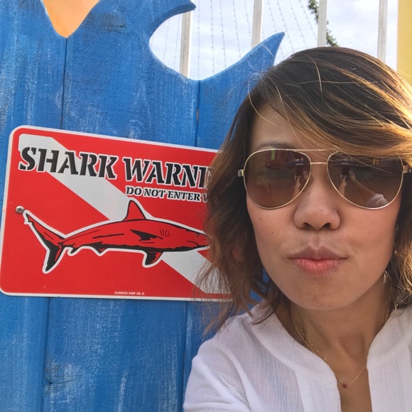 Carol Hamasaki - Poshmark Profile Picture of Carol Hamasaki (@flowershark) on Poshmark