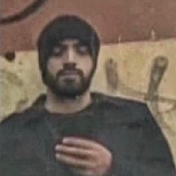 Leonardo Cozzone - Poshmark Profile Picture of Leonardo Cozzone (@lmcozzone) on Poshmark