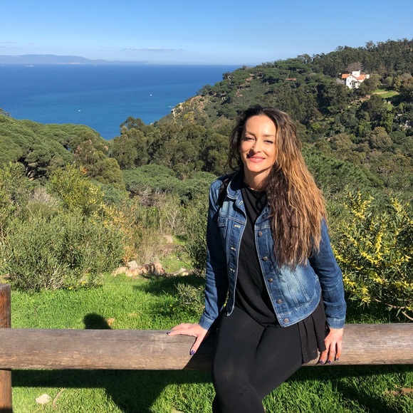 Profile Picture of Jeta Lamaj (@jetalamaj) on Poshmark