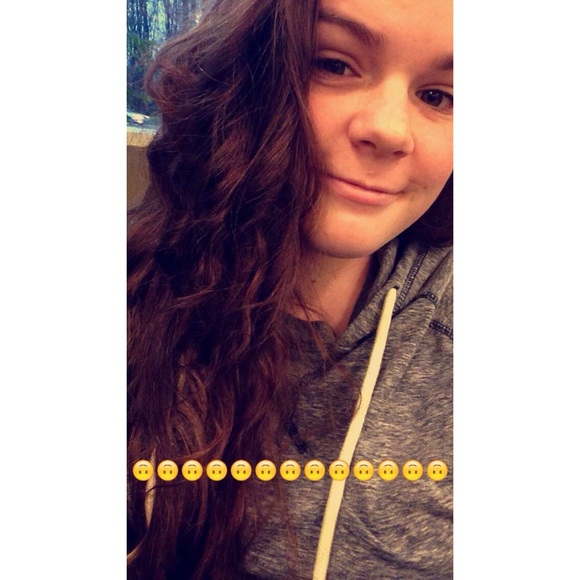 Profile Picture of Kyleigh Mcnally (@kyleighmcnally) on Poshmark